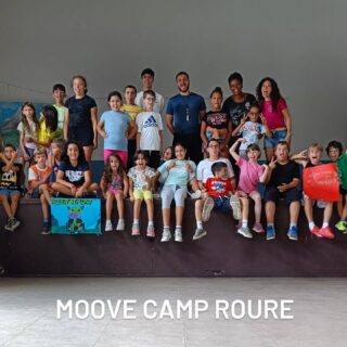 Oggi si è concluso il nostro MOOVE CAMP a Roure ♥️

Le giornate sono volate tra sport, giochi, musica e tanto divertimento!
Un'esperienza piena di energia, sorrisi e condivisione.

Un grazie speciale a Simone , Thomas e Fernanda per la passione e la cura che ogni giorno hanno regalato ai nostri cuccioli 💪

Grazie di cuore a @paolobdrummer e @raz_883 dell'FC Perosa per aver reso il camp ancora più speciale 🥁⚽

Grazie al Comune di Roure per averci dato l’opportunità di vivere questa bellissima avventura anche quest’anno 🙏

E grazie ai genitori per la fiducia e il sostegno costante.

Ma soprattutto, grazie a tutti i bimbi e ragazzi: con il vostro entusiasmo siete stati il cuore pulsante di queste settimane ✨
Ci avete insegnato che con un sorriso tutto è possibile.

#grazie #moovecamp2025 #roure